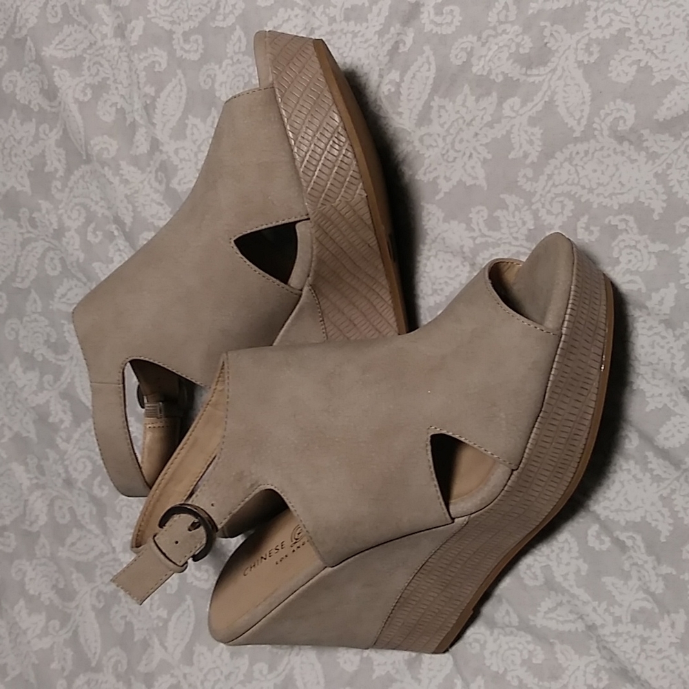 Peep toe wedge shoes